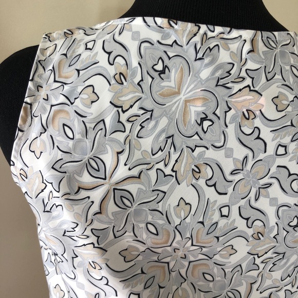 Top - Picture 6 of 6